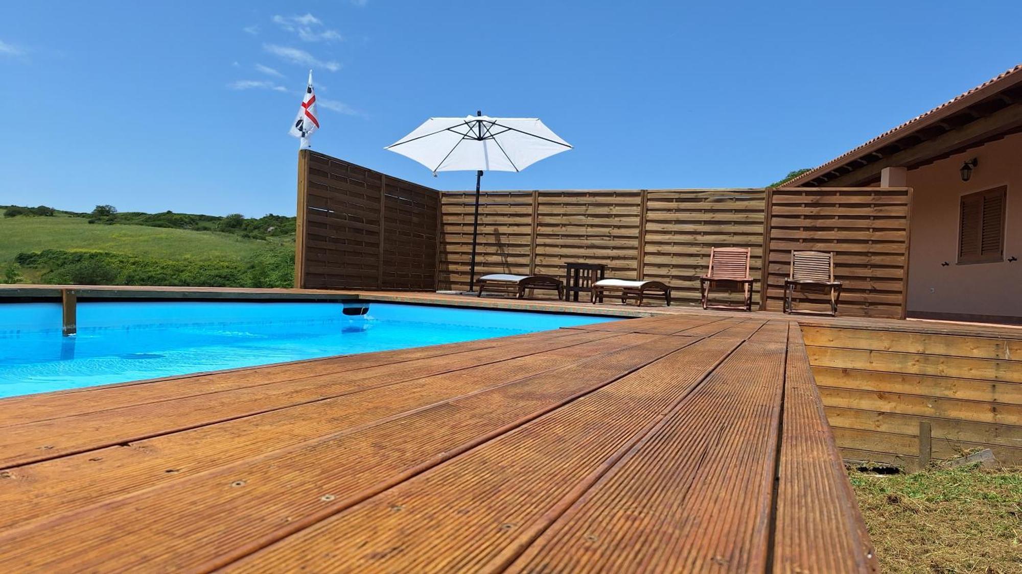 Marci Con Piscina Privata A Nulvi